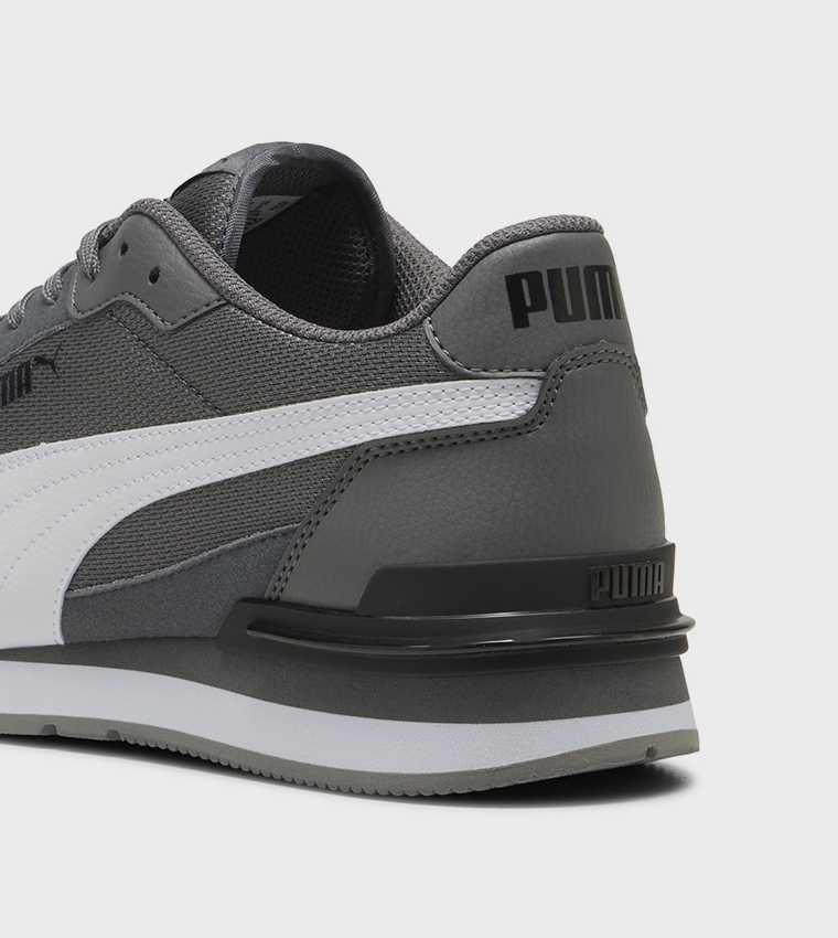 ST Runner V4 Logo Detail Sneakers