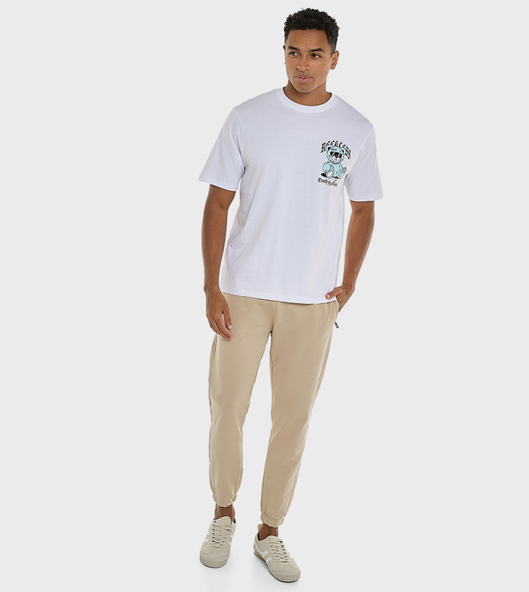 تيشيرت بياقة مستديرة وأكمام قصيرة وطبعة 