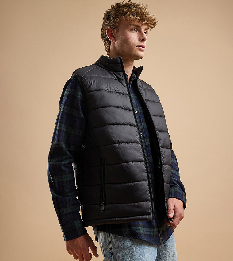 Quilted Puffer Gilet with Zipper Closure