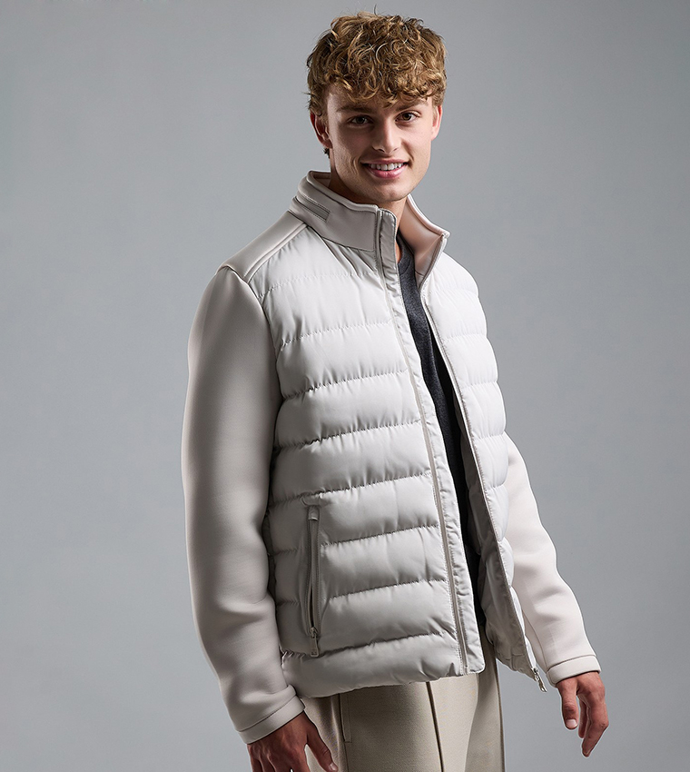 Quilted Puffer Jacket with Zipper Closure