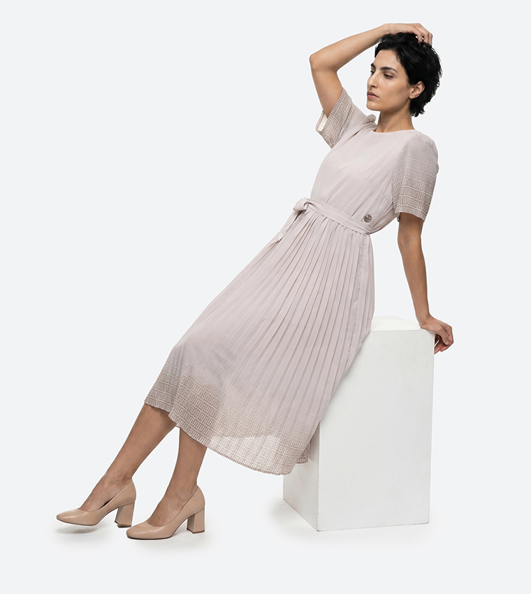 Belted Short Sleeves Pleated Midi Dress