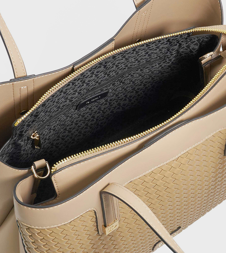 DEAVE Textured Tote Bag