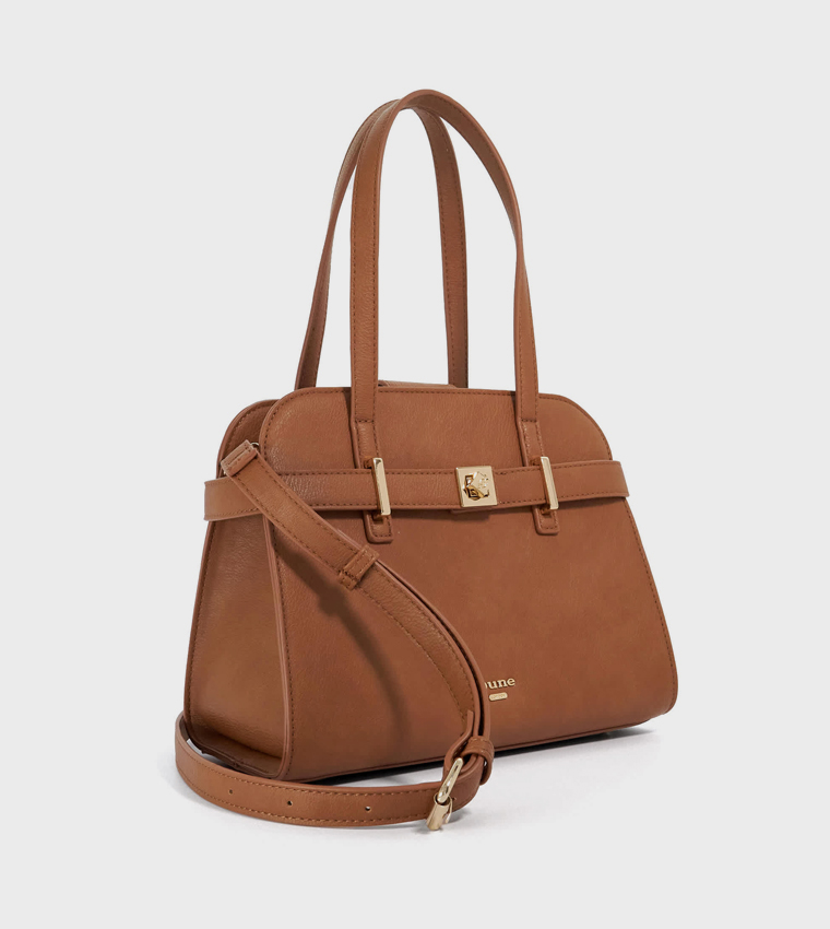 DELINEATE M Textured Shoulder Bag