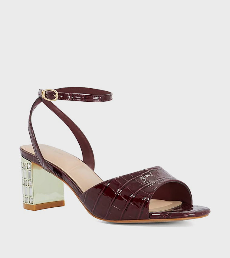 صندل ماورا بكعب مربع