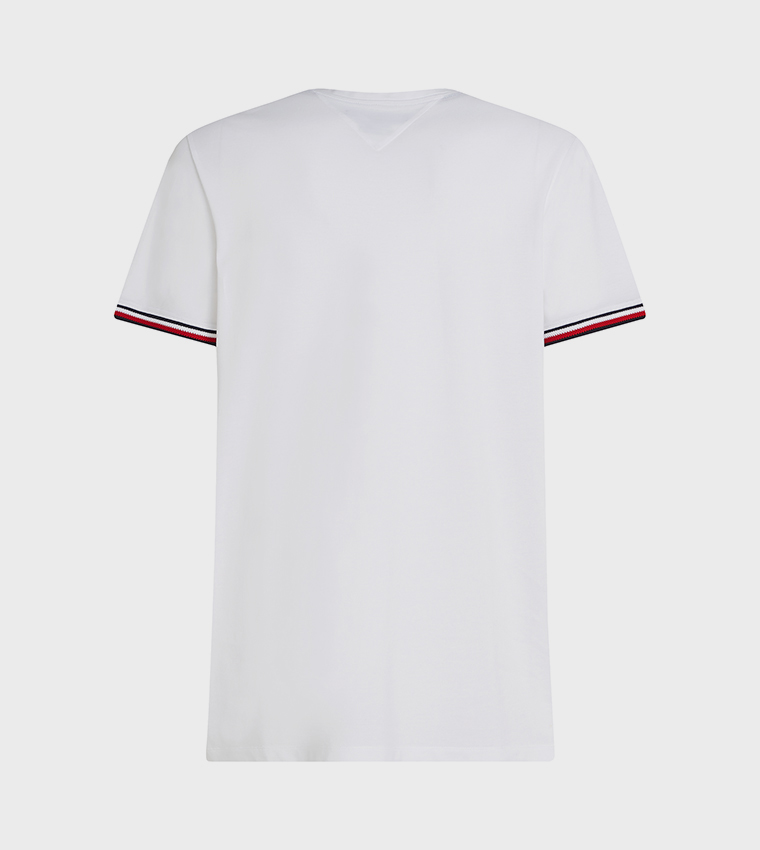 تيشيرت بياقة دائرية مزين بخطوط