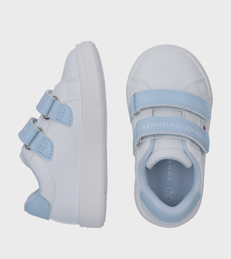 سنيكرز بحزام فليكرو 