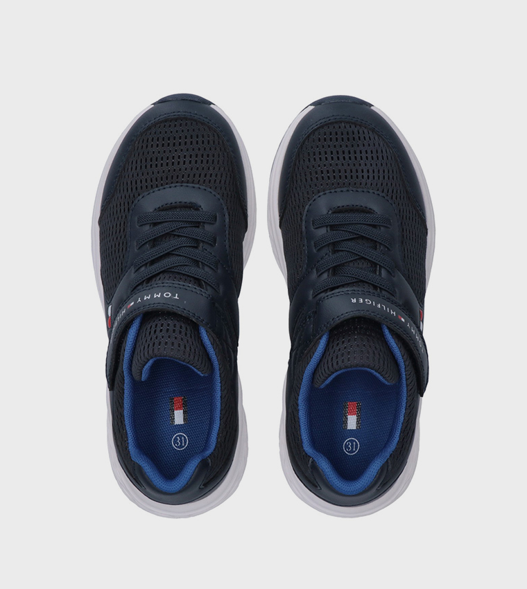 سنيكرز جري شبكي بحزام فليكرو 