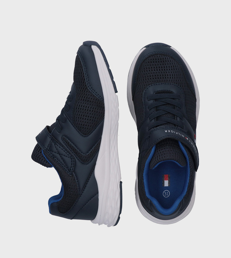 سنيكرز جري شبكي بحزام فليكرو 