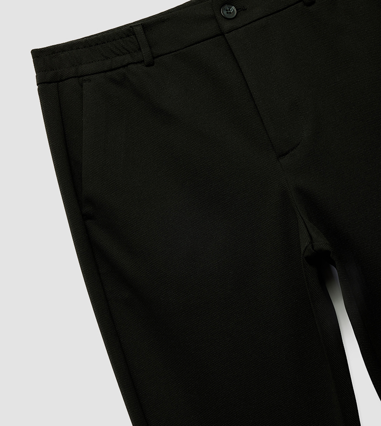 Solid Tapered Fit Pants