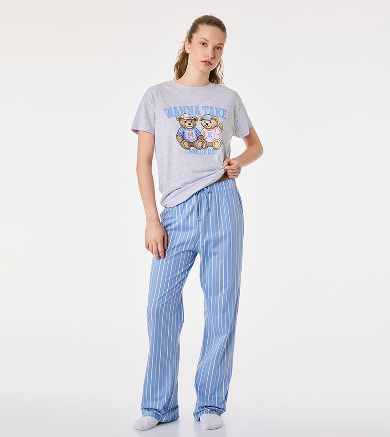طقم بيجاما بطبعة وكم قصير