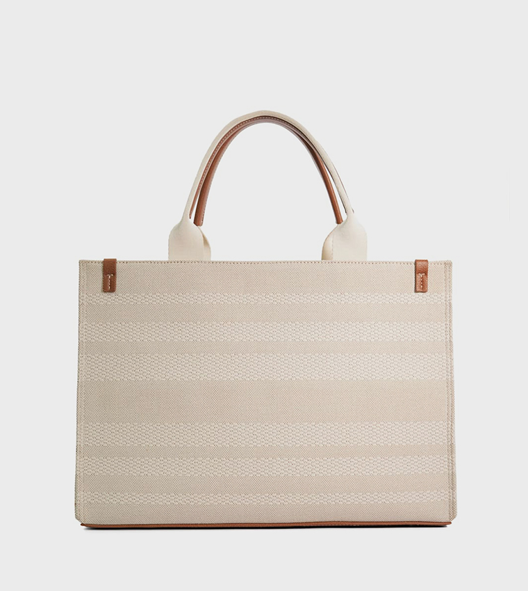 حقيبة توت منسوجة 