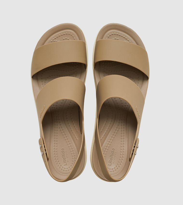 كروكس  صنادل كعب سميك - بني  Wedge Sandals