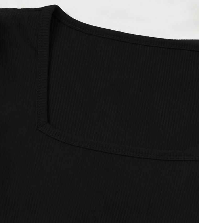 Solid V-Neck Fitted Top