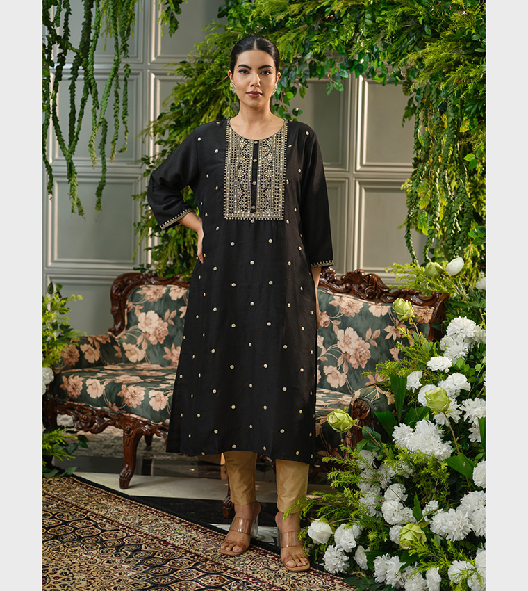 Thread Work Raw Silk Straight Kurta