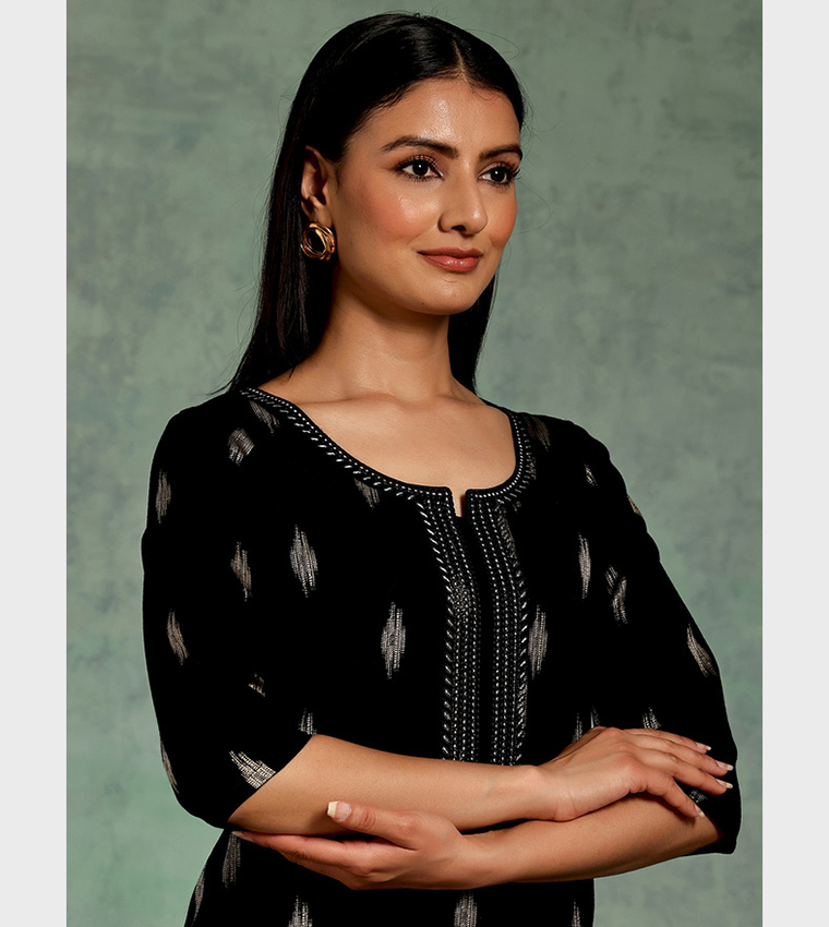 Embroidered Viscose Straight Kurta