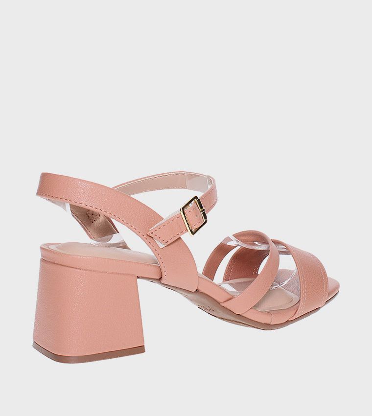 صندل بكعب وحزام كاحل