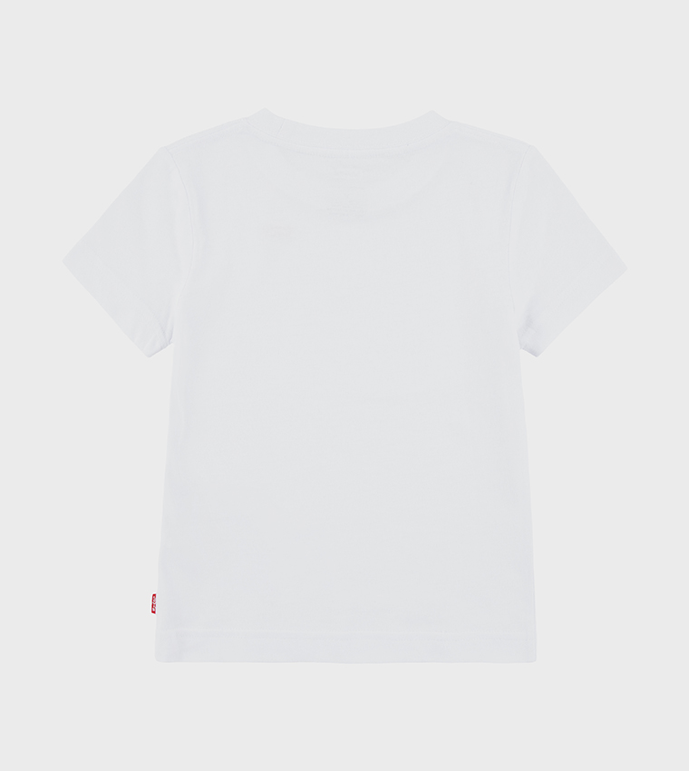 تيشيرت بأكمام قصيرة وتطريز  