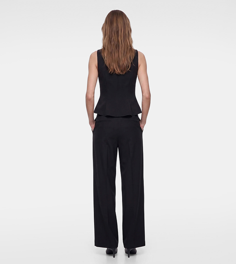 Solid Crew Neck Peplum Sleeveless Top