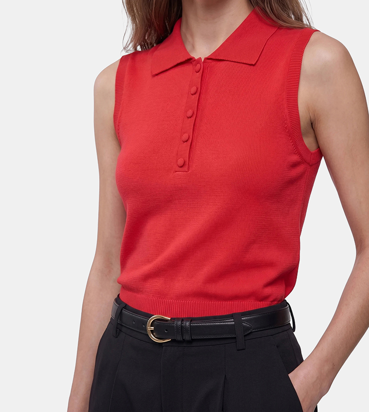 Solid Collared Sleeveless Top