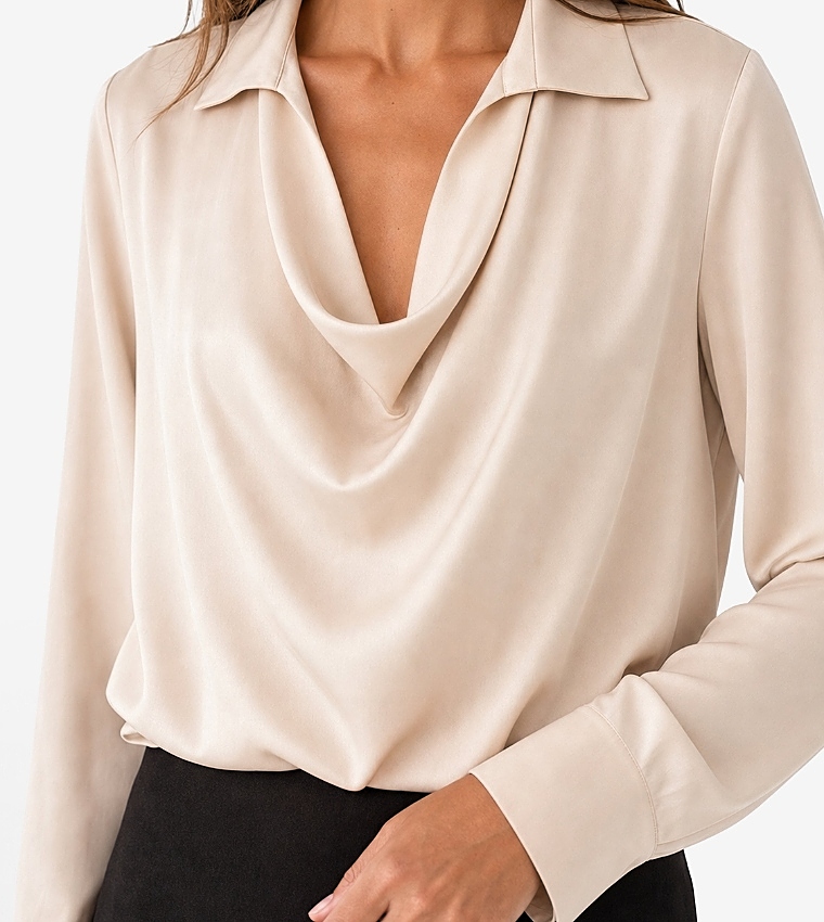Solid Collared Long Sleeves Satin Top