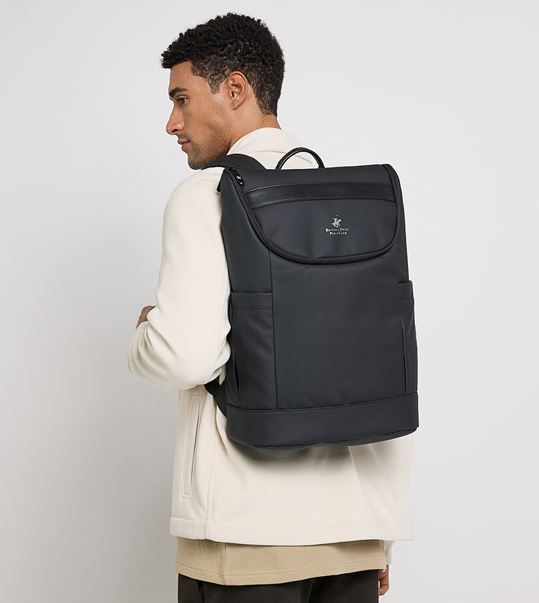 حقيبة ظهر بسحاب وشعار العلامة التجارية