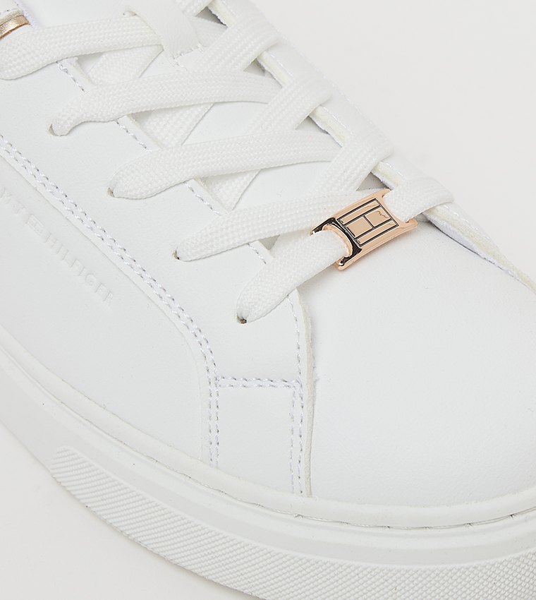 Contrast Detail Lace Up Low Top Sneakers