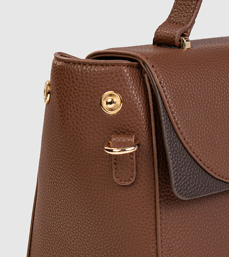 شنطة يد بشعار 