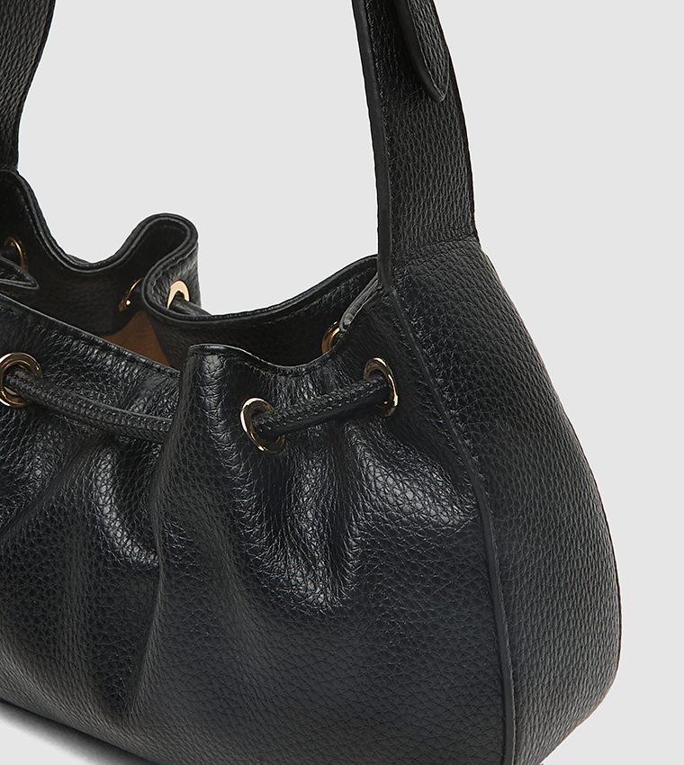 شنطة كتف مونوغرام برباط 