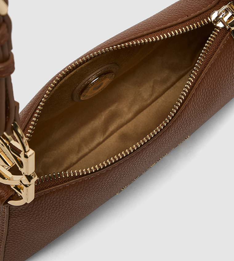 شنطة كتف بشعار