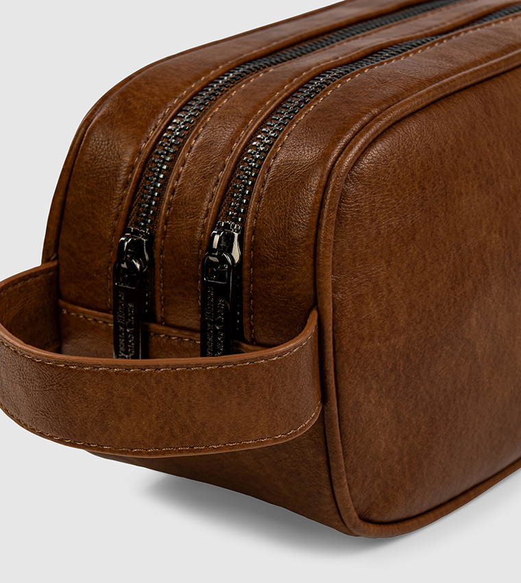 Logo Detail Zippered Toiletry Bag