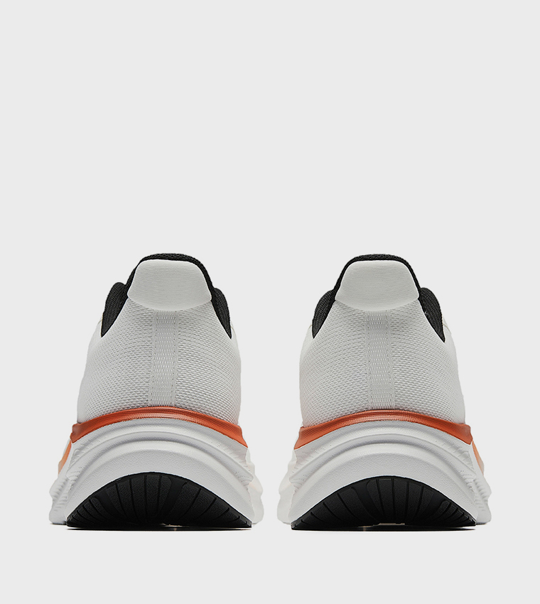 BASIC Round Toe Running Shoes