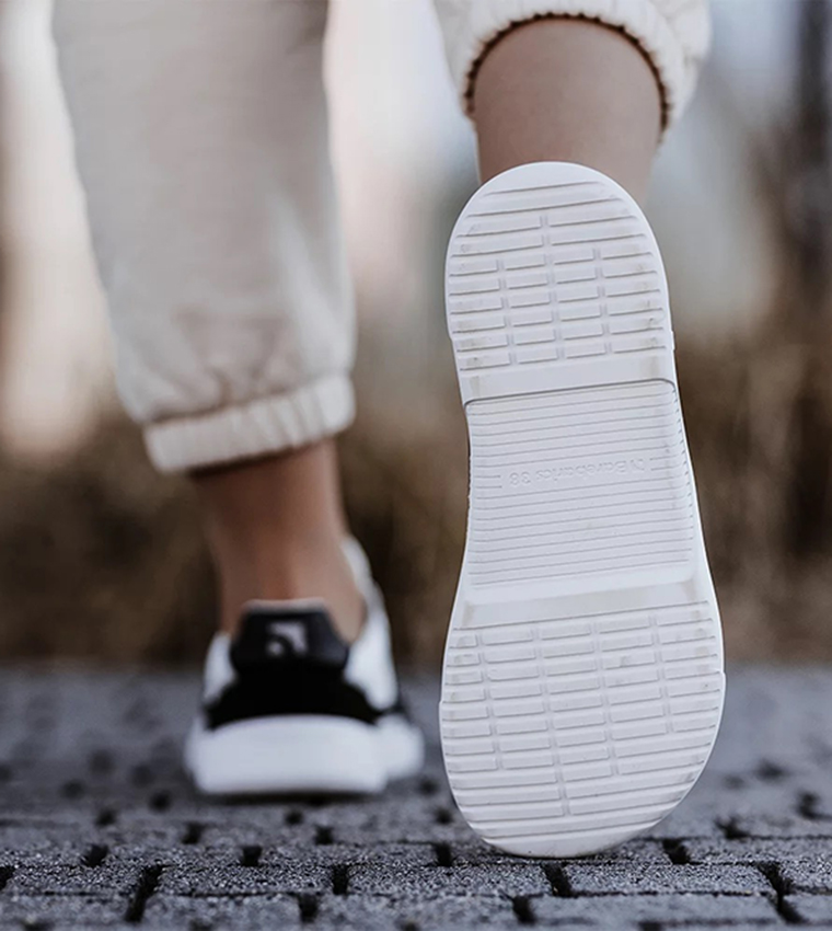 ZIN Color Block Lace-Up Sneakers