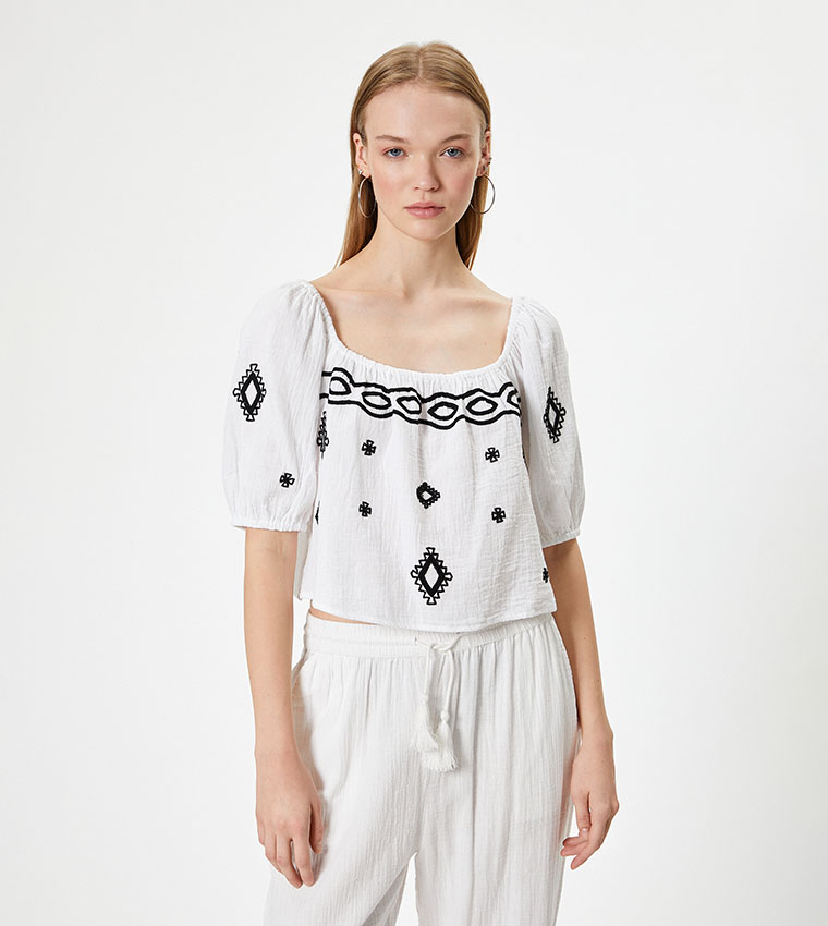 Embroidered Puff Sleeves Crop Top