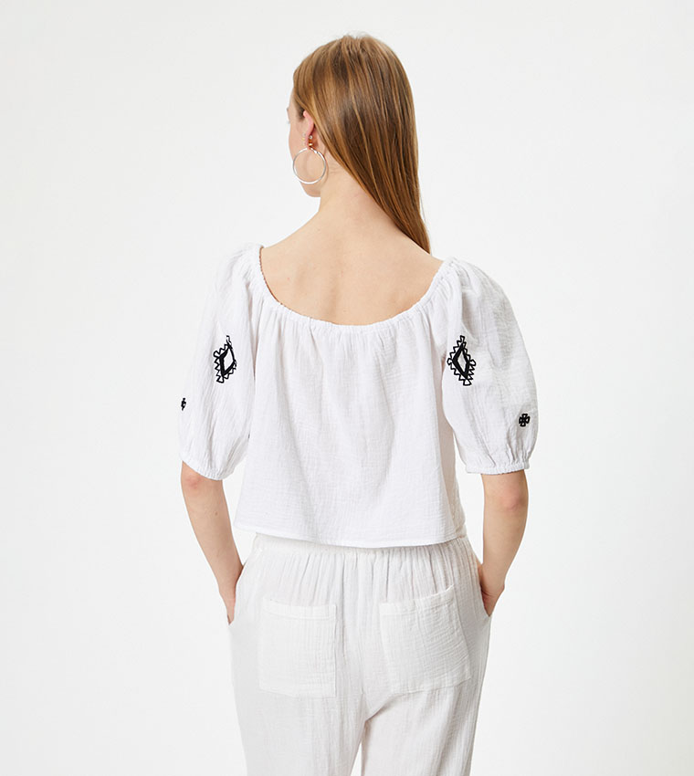 Embroidered Puff Sleeves Crop Top