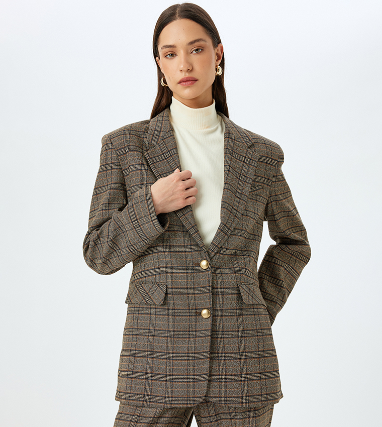 بليزر بياقة ليبل 