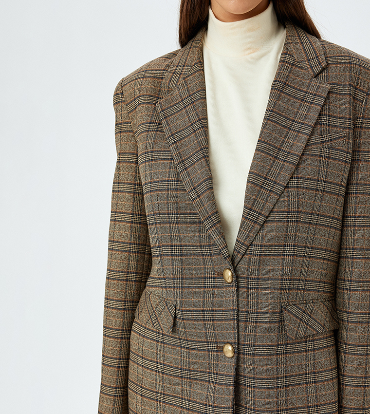 بليزر بياقة ليبل 