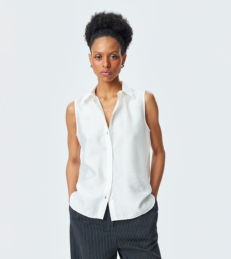 Textured Sleeveless Shirt