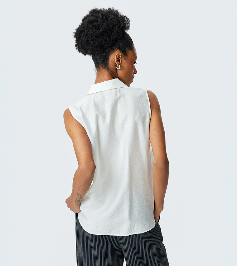 Textured Sleeveless Shirt
