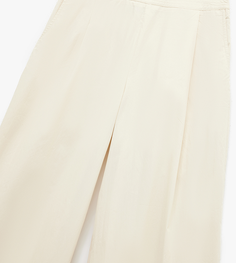 بنطال واسع بخصر عالي 