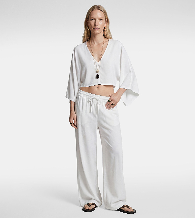 Solid V-Neck Batwing Cropped Top