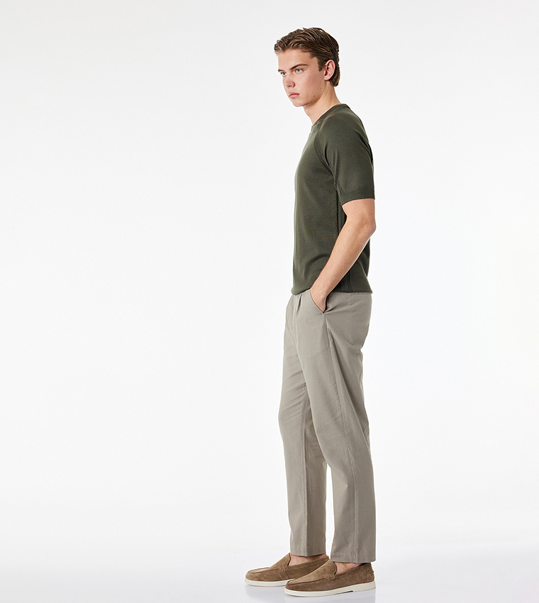 Solid Regular Fit Chinos