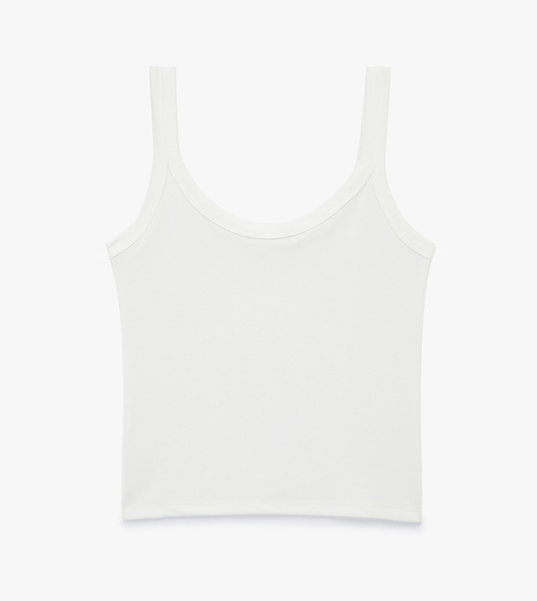 Solid Scoop Neck Sleeveless Top
