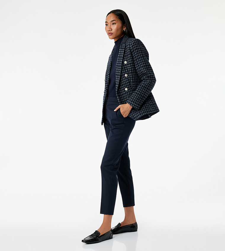 Solid Slim Fit Cropped Trousers