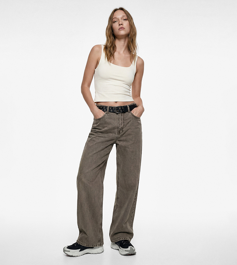 Solid Scoop Neck Sleeveless Top