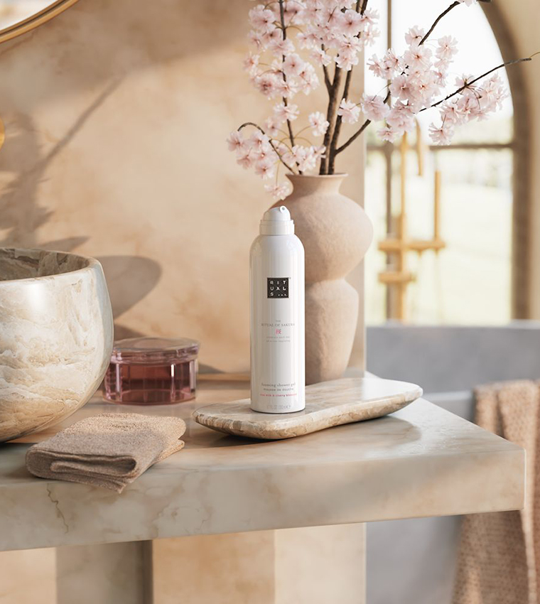 جل استحمام رغوي ذا ريتوال أوف ساكورا - 200مل