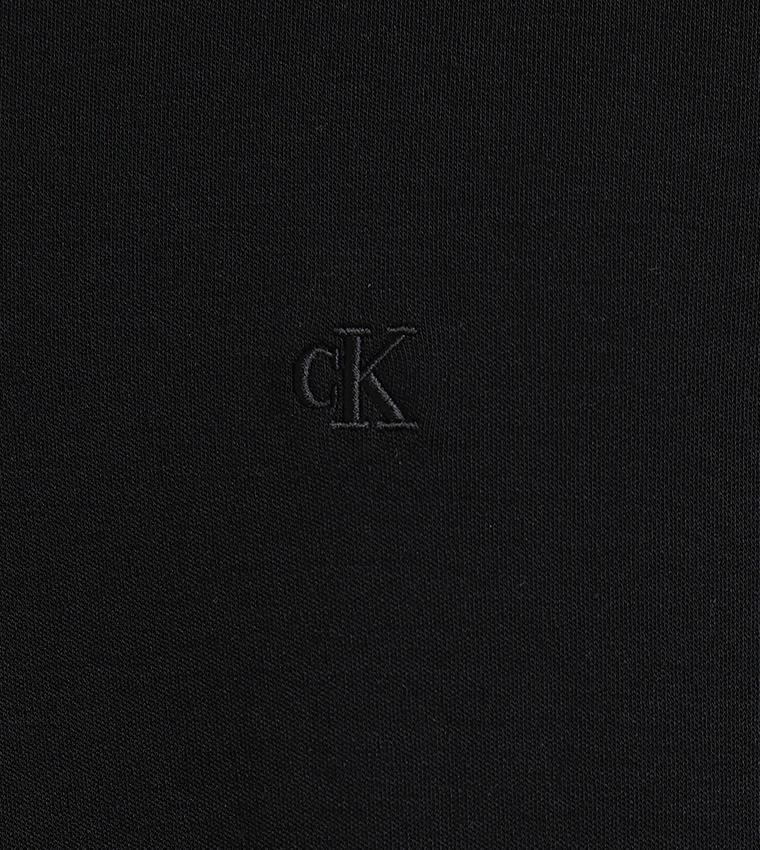 تيشيرت سادة كم قصير بقبة مستديرة