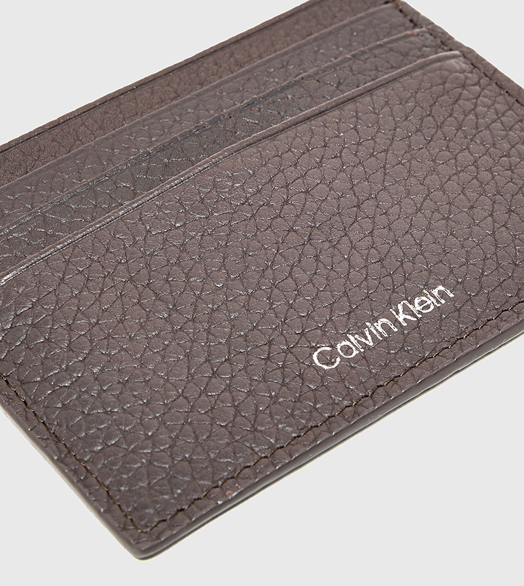 محفظة بطاقات بشعار