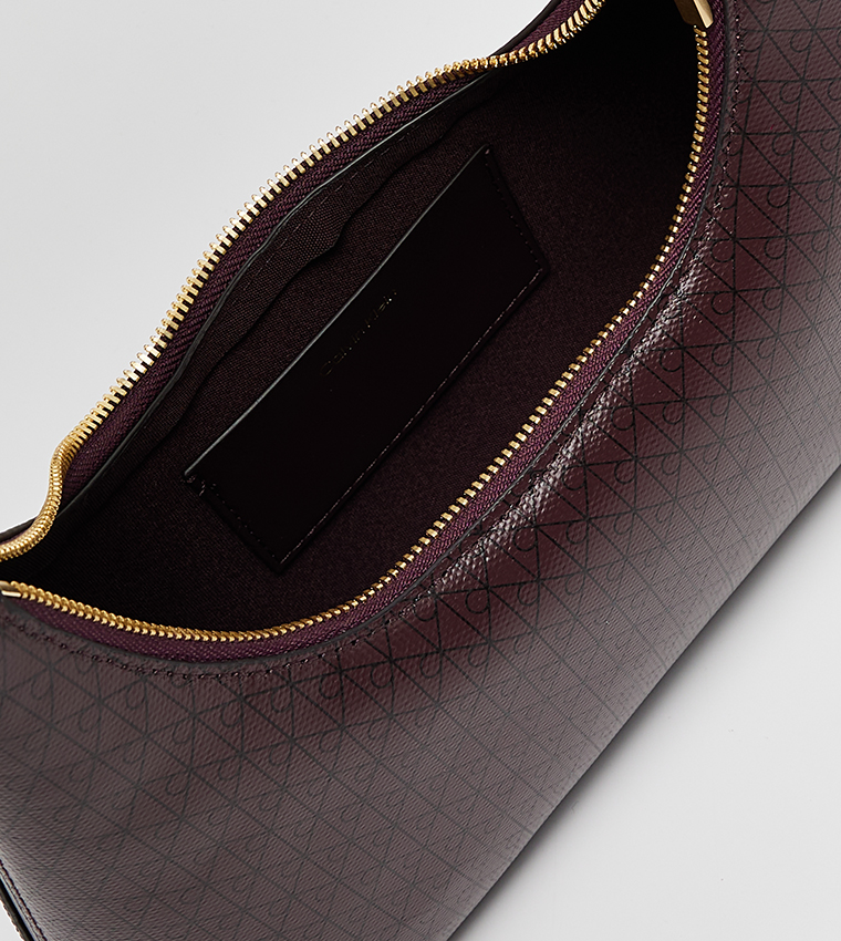 شنطة هووبو بسحاب 