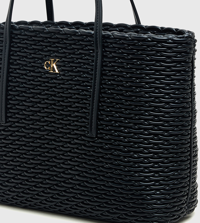 Textured Zippered Tote Bag