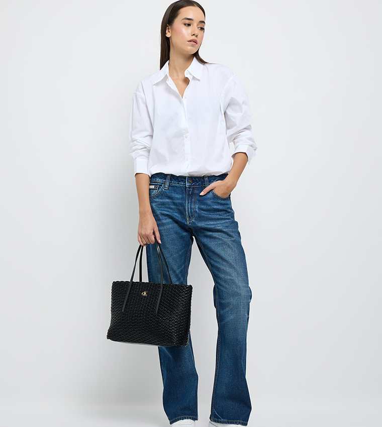 Textured Zippered Tote Bag